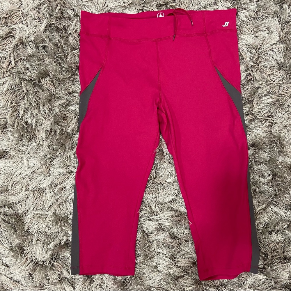 Joe Fresh women pink and grey yoga leggings. Size L. Used